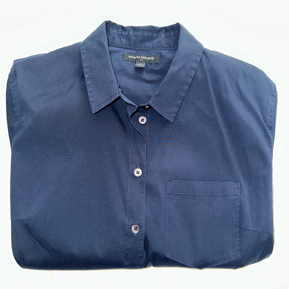 Banana Republic Classic Navy Button Down with Pocket - Picture 5 of 5